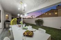 This Must Be the Place - Pool, Spa, Games, King Bed