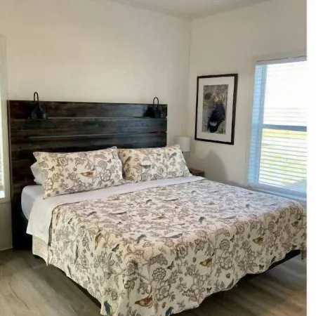 Goose Island Flats -The Whooping Crane 2BR 2B
