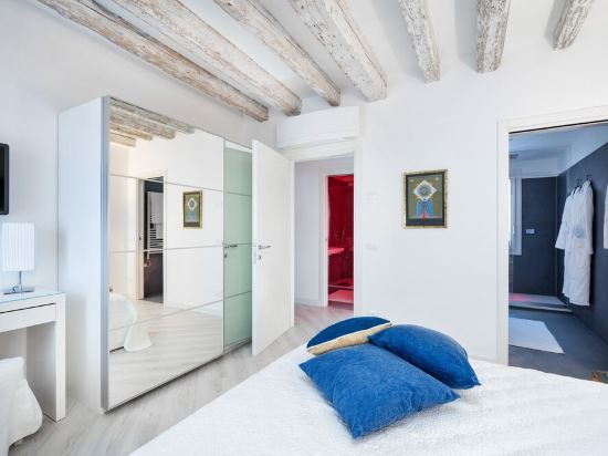 Elegant Apart Walk to Biennale & St Marks S. Venice Heaven Apartments Collection