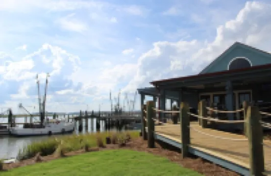 {NEW}5 mins to PI-Fire Pit-Beach Pass