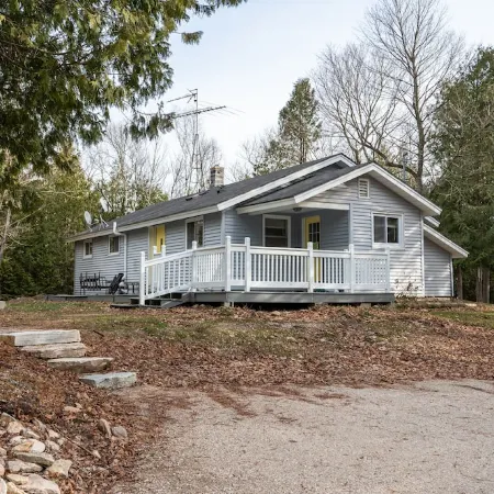 Cozy, Quiet and Peaceful Bailey's Harbor Home: Close to Everything Door County!