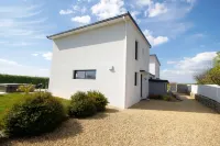 Villa Yana Bretagne Mogueriec, 29° toute l'année, 100m Mer, Jardin Clos Hotels in Sibiril