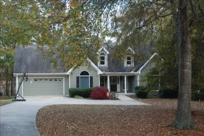 Escape the noise; waterfront home on quiet cove; fenced yard; updated; low rates