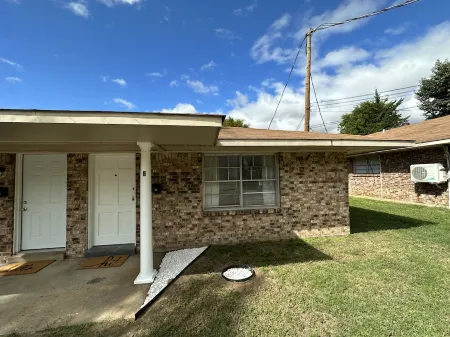 Piney Woods 6 - King Bed Отели в г. Тексаркана