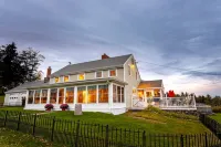 Your Peaceful, Private Retreat, Perfect for Readaways! Incredible Views!