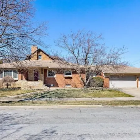 Spacious 3 BR Modern Home in Grosse Pointe Park