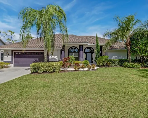 Pristine Luxury Heated Pool Home on the Golf Course Hotels in Lely