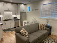 Adorable Modern 1-Bedroom Condo in Downtown Traverse City W/Parking