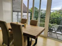 Apiary Apartment (Private Balcony & 2mins to Sea)