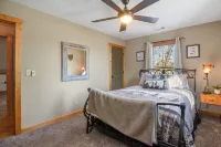 Riverfront, Hot Tub, Resort Amenities