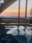 6Br Luxury Lodge • 300 ft to Cupp Run • Hot Tub Sunsets • 3 Decks & Views