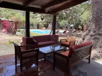 Country house with heated swimming pool for exclusive use between the sea and the mountains.