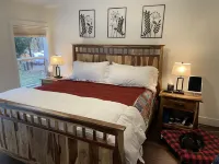 Secluded property on 14 forested acres, 18 minutes to U of O