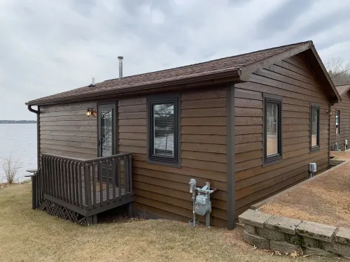 Lake Nokomis Breezy Bay Lakeside Cottage Quiet Retreat - WiFi
