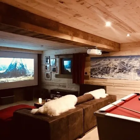 CHALET STANDING 180M2 ANGLES for 12 people.