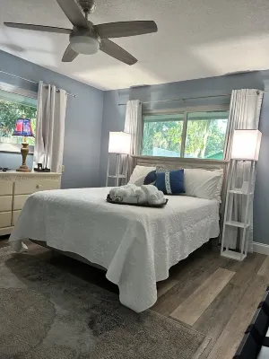 Book your escape to paradise at The Lake Cottage at Santa Fe!