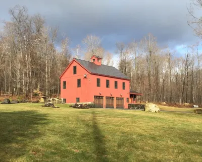 Luxury Post and Beam Barn Set On 10 Acres Hôtels à proximité de : Dutton Farm Stand
