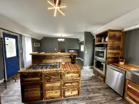 Ladysmith Cozy Cottage - Copper Tub - Waterfront Hotels in Ladysmith