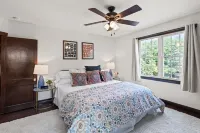 Spacious & Cozy near Downtown ~ HotTub ~ Game Room