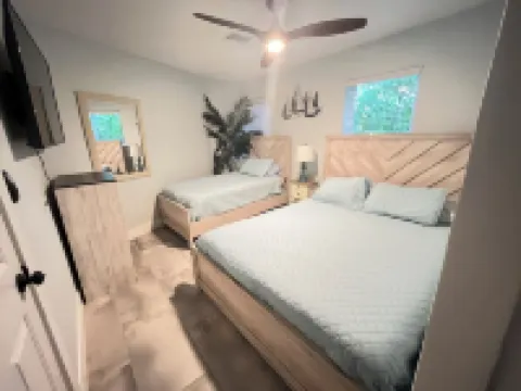 Dates available Oct, Nov, Dec 2023 大鬆嶼酒店