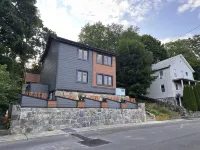 Modern West Point House Near West Point - 3 Bed, 2 Bath with Hot Tub & Fire Pit! Hotels in Highlands