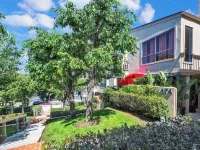Celebrity Owned, 1800 sq. Feet, 3 Bdrm./2.5 Bath Art Filled Beachfront Property. Hotels in Solana Beach