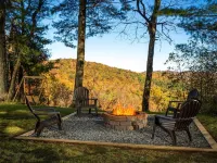 Sleep6,Hottub,Firepit & Wood,Private, Views, 30mins from App Ski Reduced Rates! Hotels in Pine Swamp