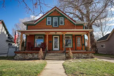 Walk to historic downtown, cozy, pets welcome! Отели в г. Шеридан