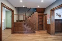 Lake Drive Mansion ~ Downtown ~ Art Museum ~ Lakefront