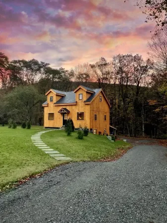 Luxury Ski Chalet - Okemo Killington Отели в г. Ладлоу