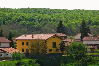 Rural house near the Izki Natural Park Hotels near Cima Arrieta. Montes de Vitoria