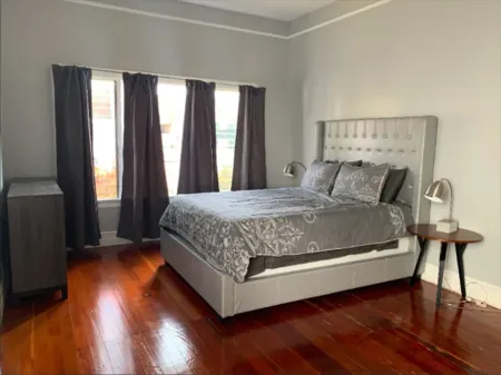 High Ceiling, Cozy 1BR in the Central of Pasadena, Walk to Markets and Resturant