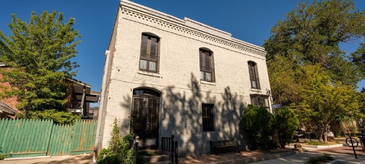 Historic Downtown Loft Apartment Hotels in Carson City