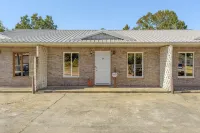 19 Green Acres Cozy Apartment