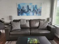 Nice and cozy apartment just 20 min to Detroit Airport and 15 min to Ann Arbor - 2-Star
