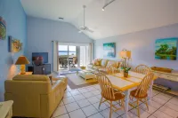 STUNNING BEACHFRONT UPPER VILLA,Electric Awning over Deck,Amenity Cards INCLUDED