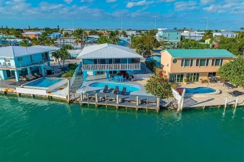 Oceanfront Home - Marathon - 4BR, 3.5 Baths, Pool, Dock, Parking, Amazing Views