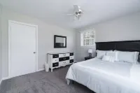 Comfy Eastside Home Close to Downtown Hotels in Wade Hampton