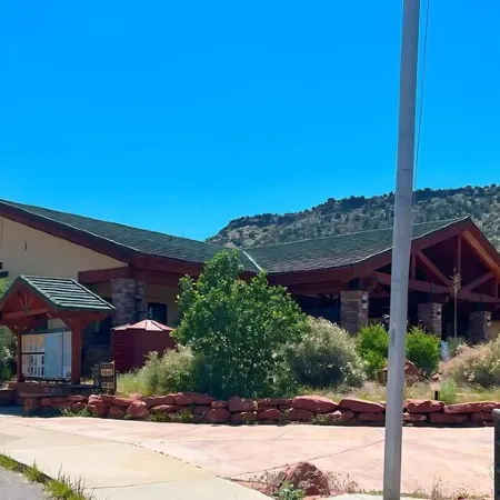 Sedona Cozy Condo with Pool, Walk to Restaurants, 4-Min to Hiking, Near Stores