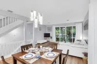 Island property on Longboat Key by the Beach! 3 minute walk to the beach!