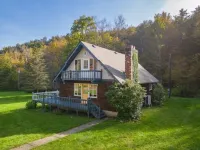 Gorgeous Mountains Views & Private Stream in Secluded Oasis