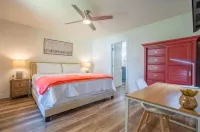 Luxurious, fishing, riding boat and fun at Richland Chambers at Lake front home