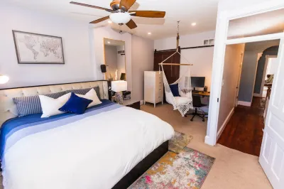 Private townhouse near downtown and state park Chase Center on the Riverfront 주변 호텔