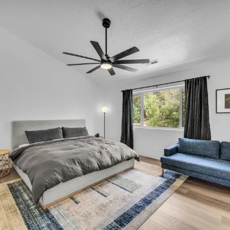Zion Luxe Family Escape: HotTub, Games, Sleeps 14
