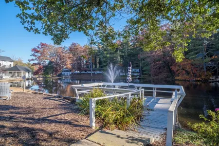 Cozy 1-bedroom condo in charming Flat Rock.