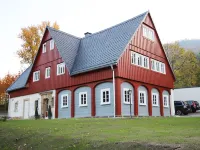 Apartment in top location with sauna and rooftop lounge for families and active vacation groups Hotels in Waltersdorf
