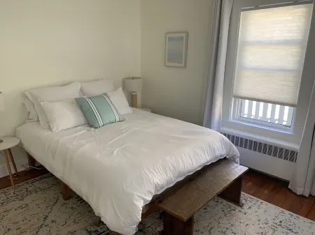 Renovated bungalow Northeast Harbor - Mount Desert Отели в г. Маунт Десерт