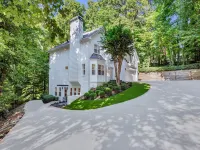 Private Luxury Spacious Atlanta Home ブルックヘブンのホテル