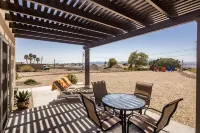 Lake Views! Upscale Private Villa