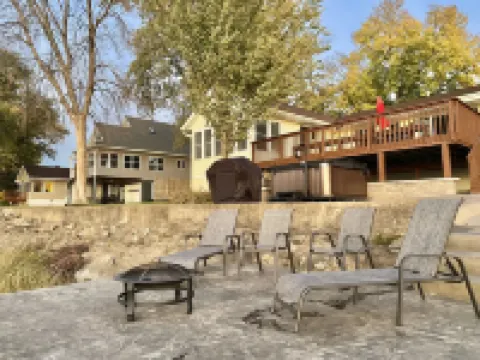 Hot Tub River Views